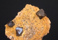 Cuarzo var. morión (negro)