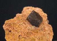 Cuarzo var. morión (negro)