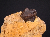 Cuarzo var. morión (negro)